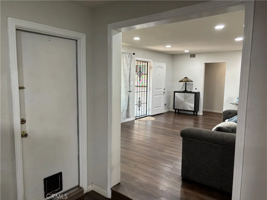 389 E Rancho Road, Corona, California 92879 home-pic-10